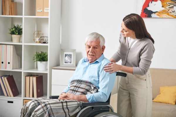Hasta Yaşlı Bakımı Sertifikası