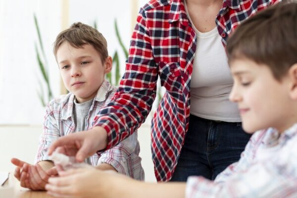 Çocukluk ve Ergenlik Dönemi Eğitimi Sertifikası